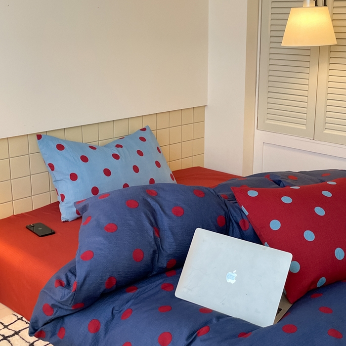 91家纺网 家纺一手货源 找家纺 阿曼达 2025新款水洗亲肤波点纯色拼色撞色可盐可甜复古氛围感四件套 波点-藏青