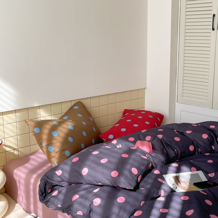 91家纺网 家纺一手货源 找家纺 阿曼达 2025新款水洗亲肤波点纯色拼色撞色可盐可甜复古氛围感四件套 波点-紫