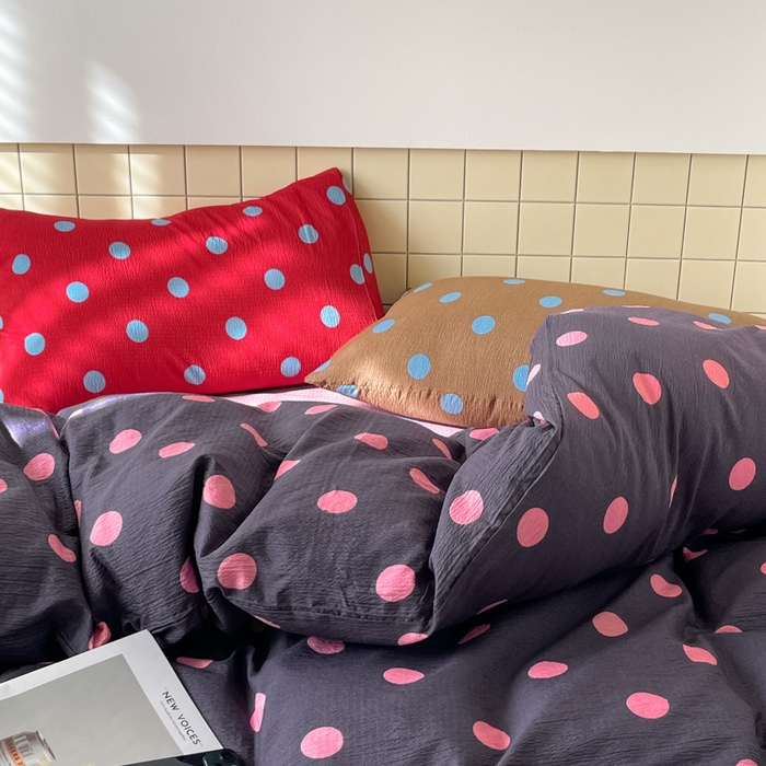 91家纺网 家纺一手货源 找家纺 阿曼达 2025新款水洗亲肤波点纯色拼色撞色可盐可甜复古氛围感四件套 波点-紫