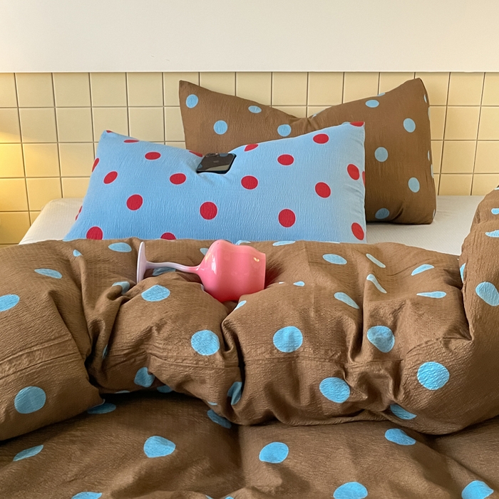 91家纺网 家纺一手货源 找家纺 阿曼达 2025新款水洗亲肤波点纯色拼色撞色可盐可甜复古氛围感四件套 波点-咖