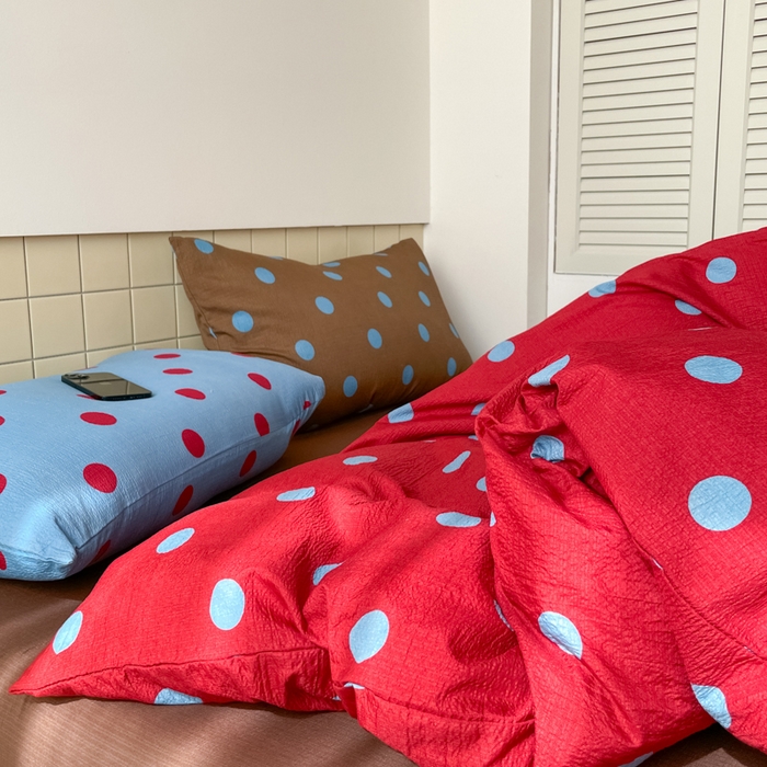 91家纺网 家纺一手货源 找家纺 阿曼达 2025新款水洗亲肤波点纯色拼色撞色可盐可甜复古氛围感四件套 波点-红