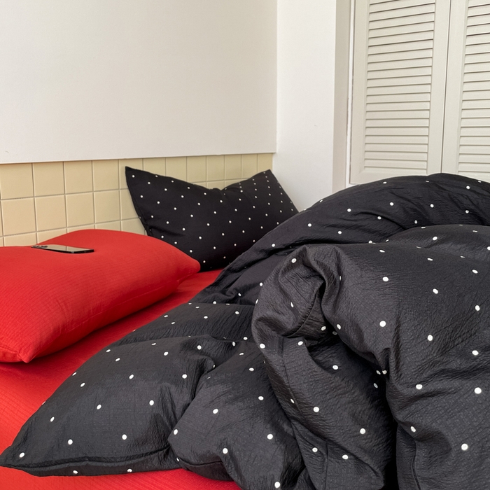 91家纺网 家纺一手货源 找家纺 阿曼达 2025新款水洗亲肤波点纯色拼色撞色可盐可甜复古氛围感四件套 波点-黑