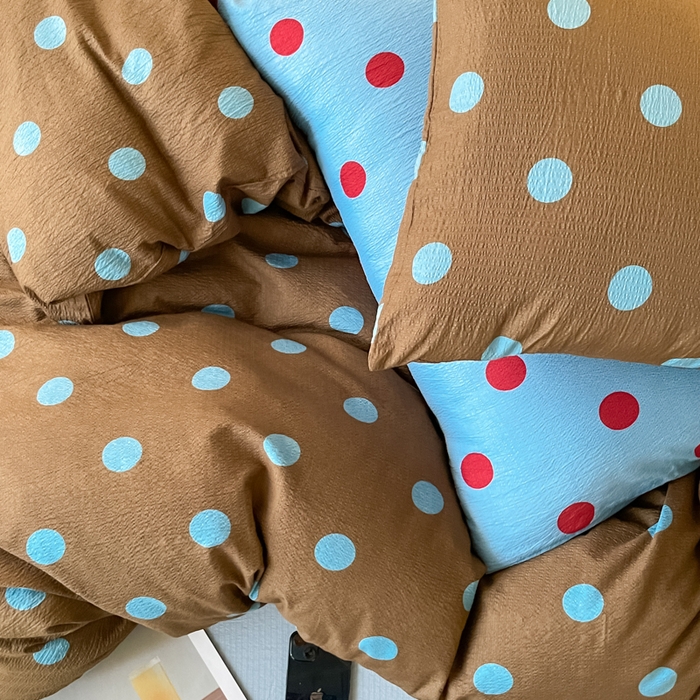 91家纺网 家纺一手货源 找家纺 阿曼达 2025新款水洗亲肤波点纯色拼色撞色可盐可甜复古氛围感四件套 波点-咖