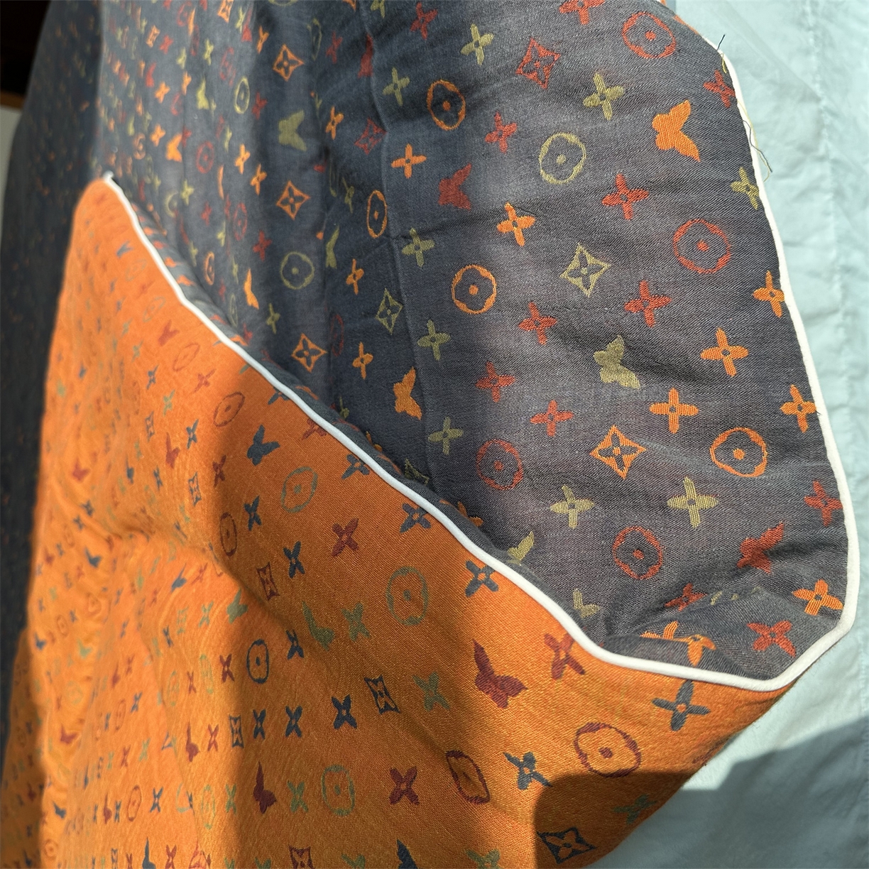 91家纺网 家纺一手货源 找家纺 睡棉坊 2025新款全棉色织提花双层纱春秋被芯冬被 絮语朦胧