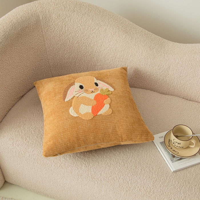 91家纺网 家纺一手货源 找家纺 新奇异 2025新款卡通毛巾绣雪尼尔抱枕 萝卜兔-黄色