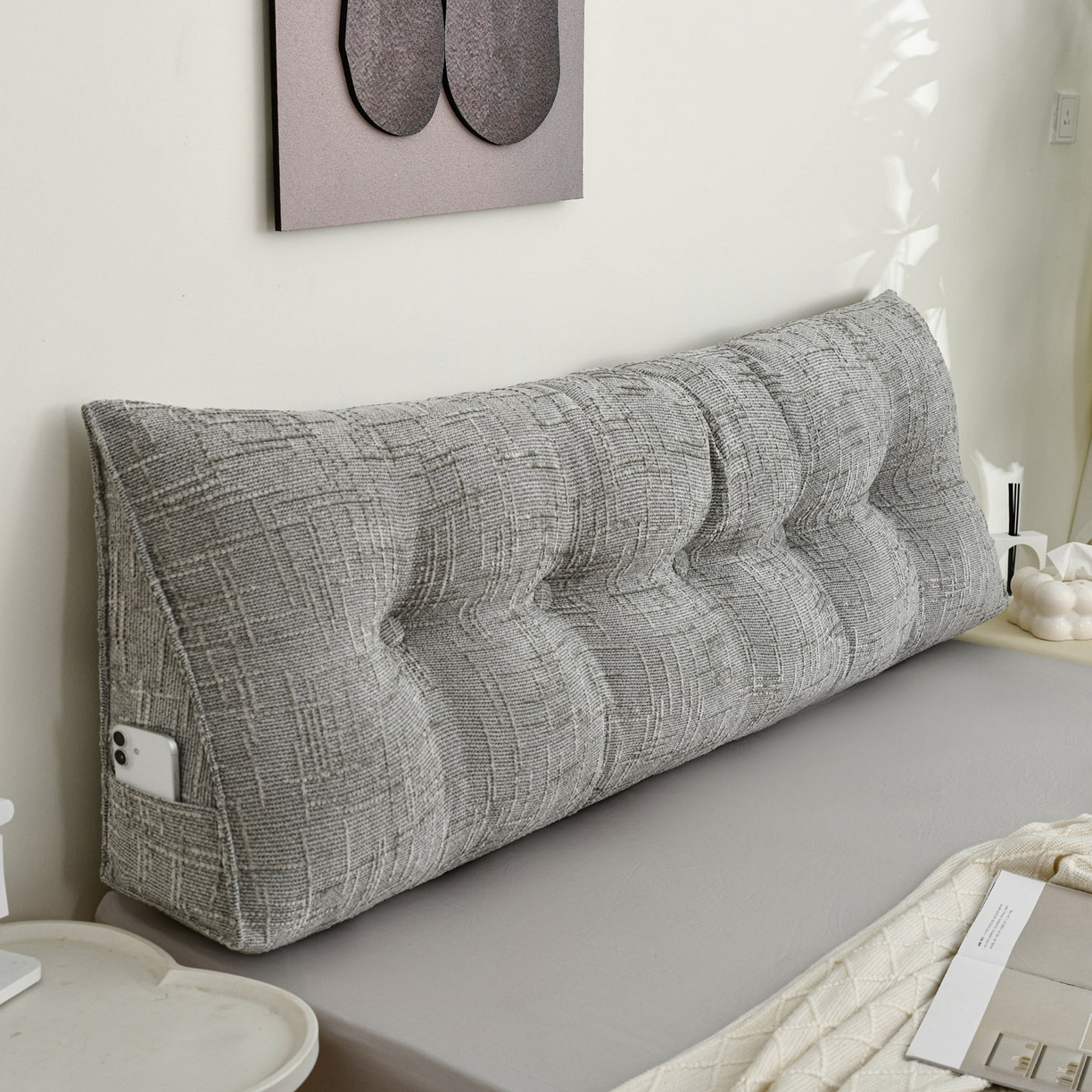 91家纺网 家纺一手货源 找家纺 美达人 2025新款肌理麻三角靠背靠垫 肌理麻-浅柔灰-三角