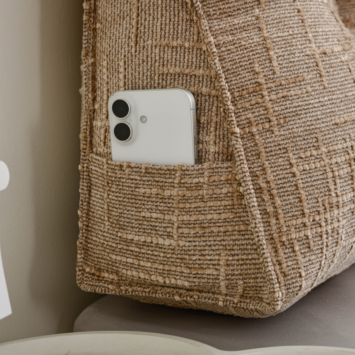 91家纺网 家纺一手货源 找家纺 （总）美达人 2025新款肌理麻三角靠背靠垫