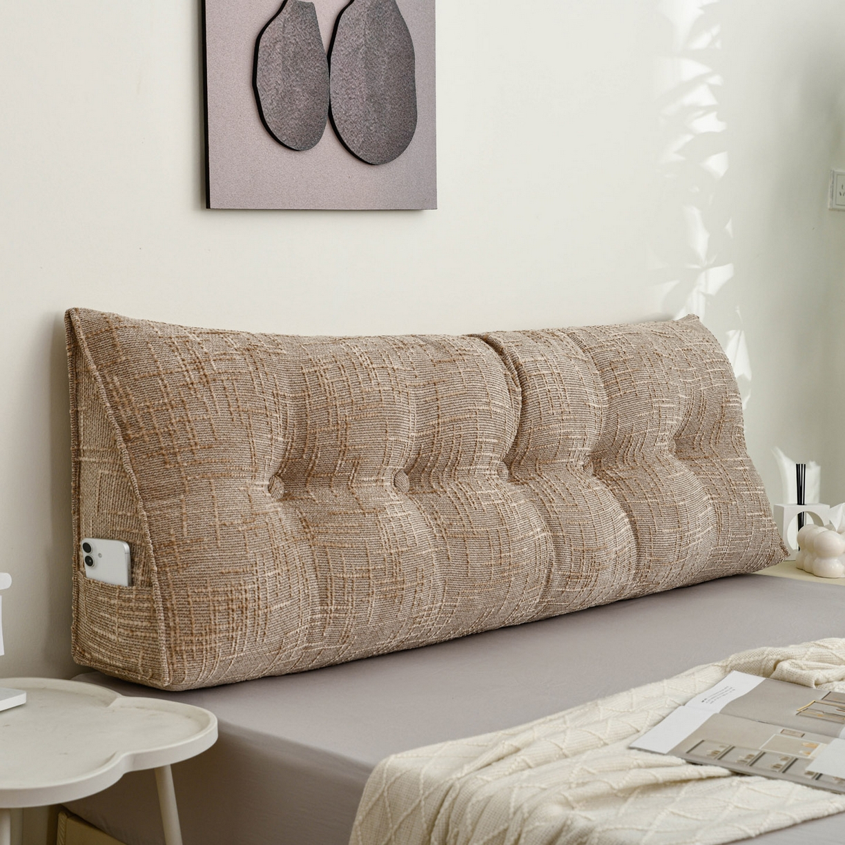 91家纺网 家纺一手货源 找家纺 美达人 2025新款肌理麻三角靠背靠垫 肌理麻-焦糖奶茶-三角