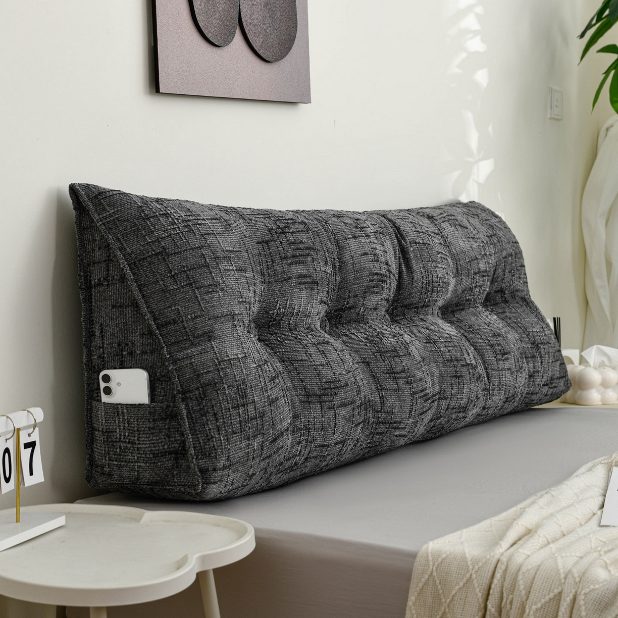 91家纺网 家纺一手货源 找家纺 美达人 2025新款肌理麻三角靠背靠垫 肌理麻-云烟灰-三角