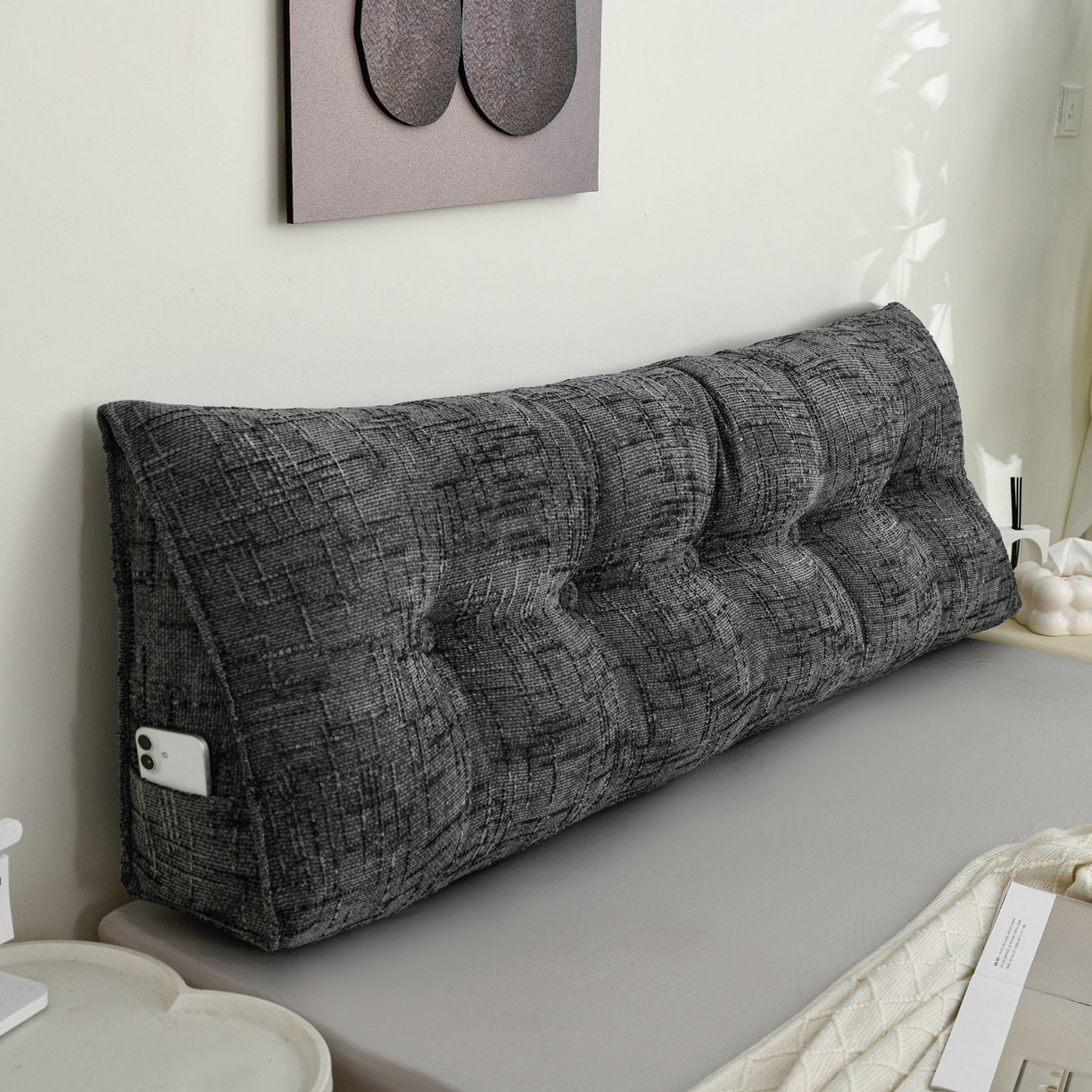 91家纺网 家纺一手货源 找家纺 美达人 2025新款肌理麻三角靠背靠垫 肌理麻-云烟灰-三角