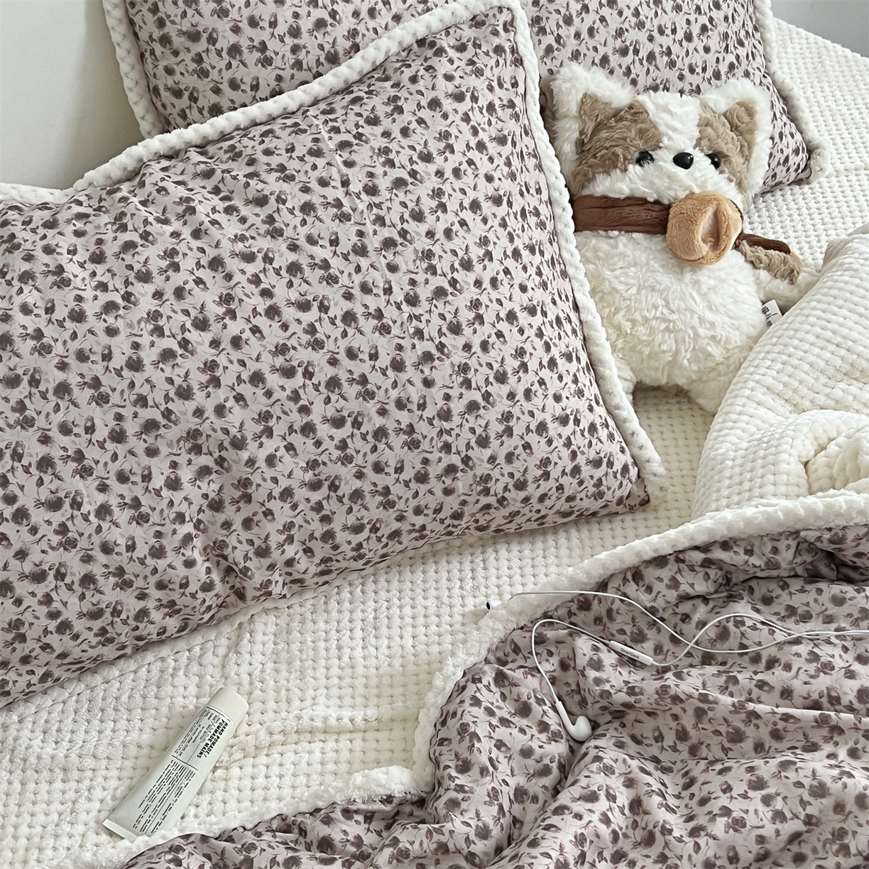 91家纺网 家纺一手货源 找家纺 荣轩 2025秋冬必备新品棉加绒华夫格提花绒工艺款四件套（铺床版）秋叙