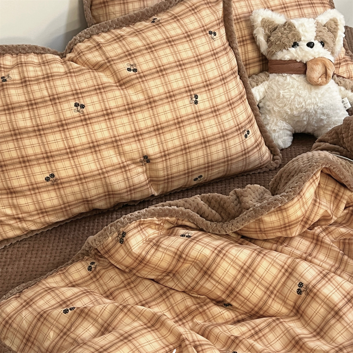 荣轩 2025秋冬必备新品棉加绒华夫格提花绒工艺款四件套（铺床版）糖炒栗子