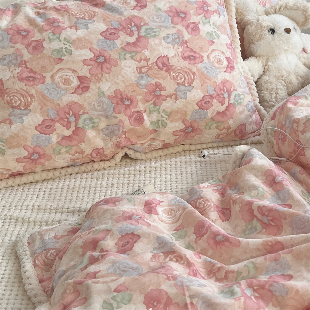 荣轩 2025秋冬必备新品棉加绒华夫格提花绒工艺款四件套（铺床版）颜花朝