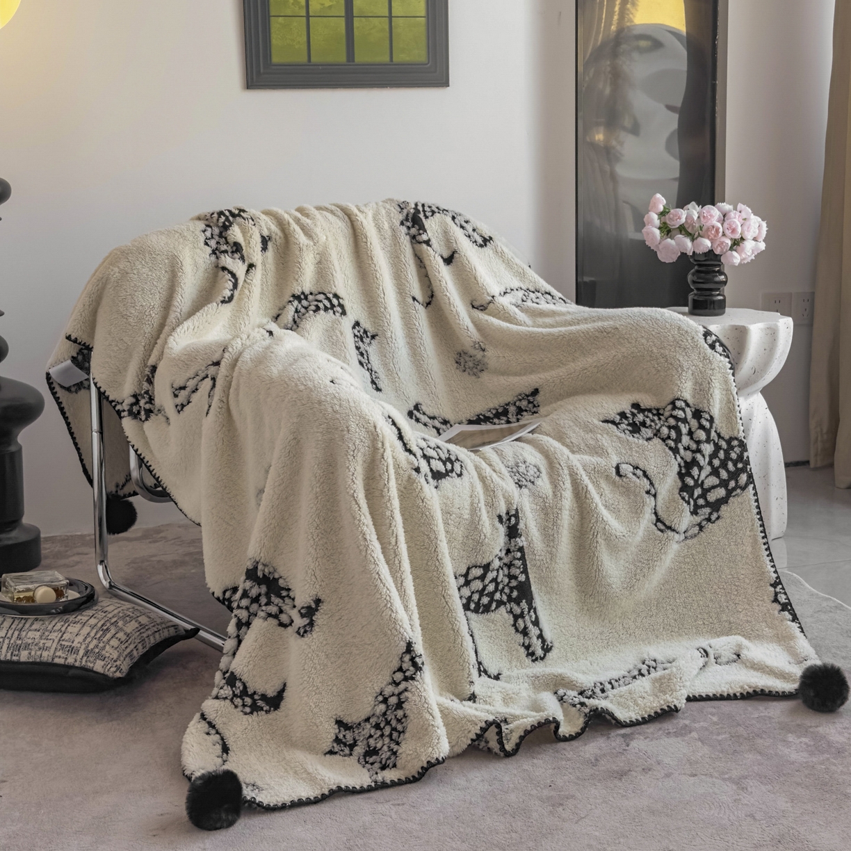 91家纺网 家纺一手货源 找家纺 （总）潮邦创意家居 2025新款提花色织三角针工艺球毯毛毯毯子墨绒秘境