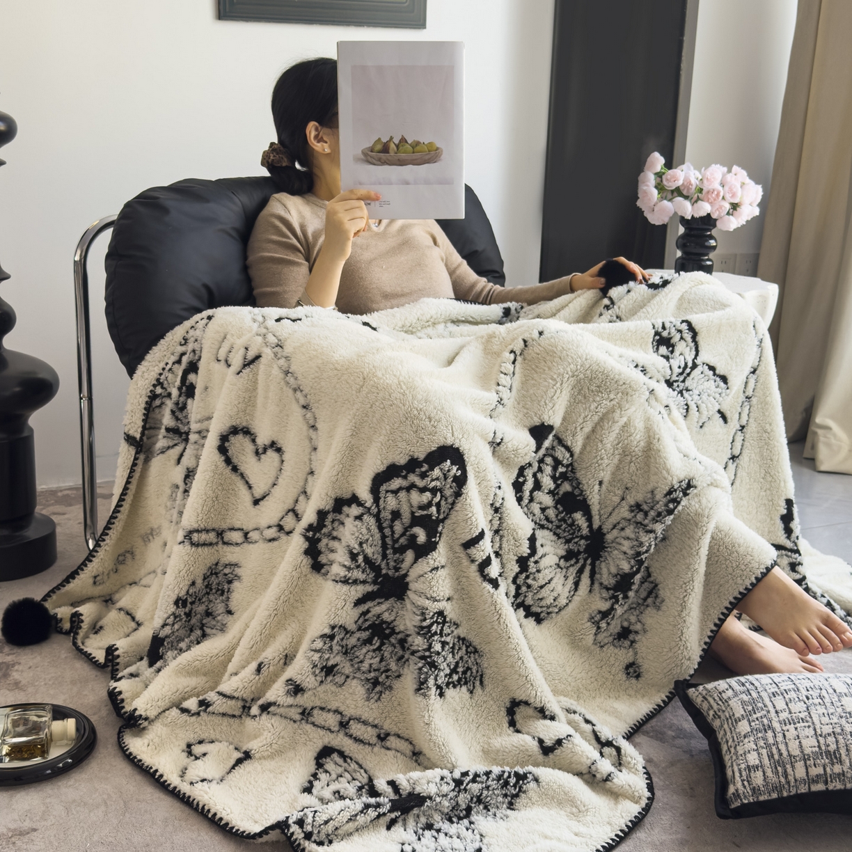 91家纺网 家纺一手货源 找家纺 （总）潮邦创意家居 2025新款提花色织三角针工艺球毯毛毯毯子墨绒秘境