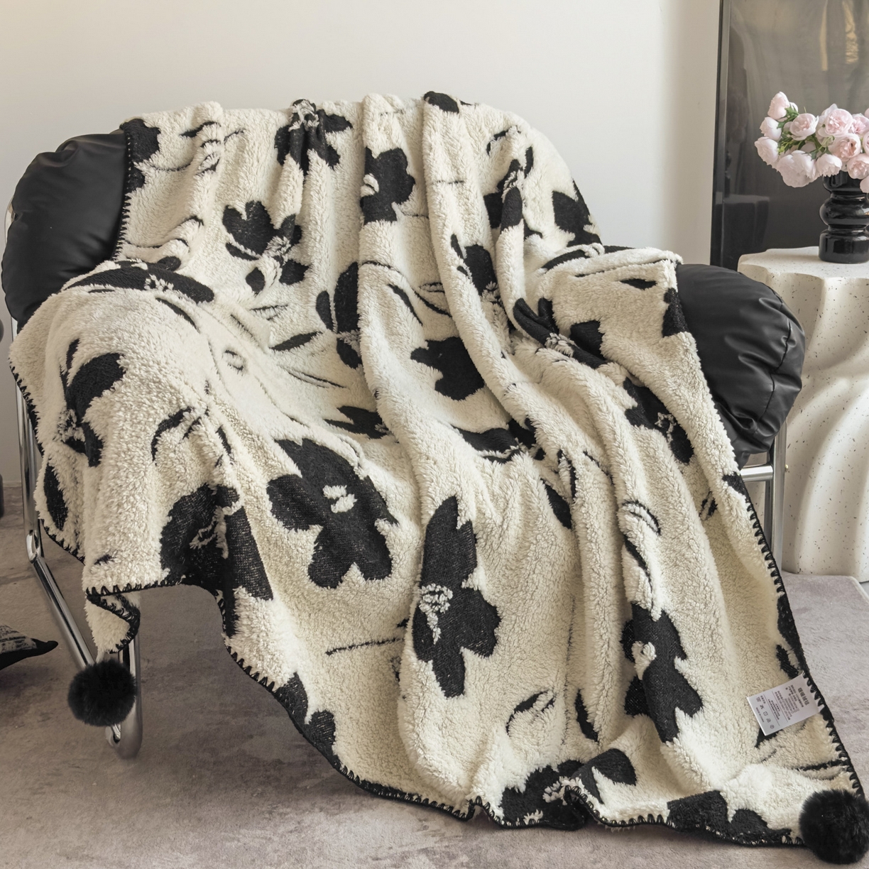 91家纺网 家纺一手货源 找家纺 潮邦创意家居 2025新款提花色织三角针工艺球毯毛毯毯子墨绒秘境 墨绒秘境系列-艺花