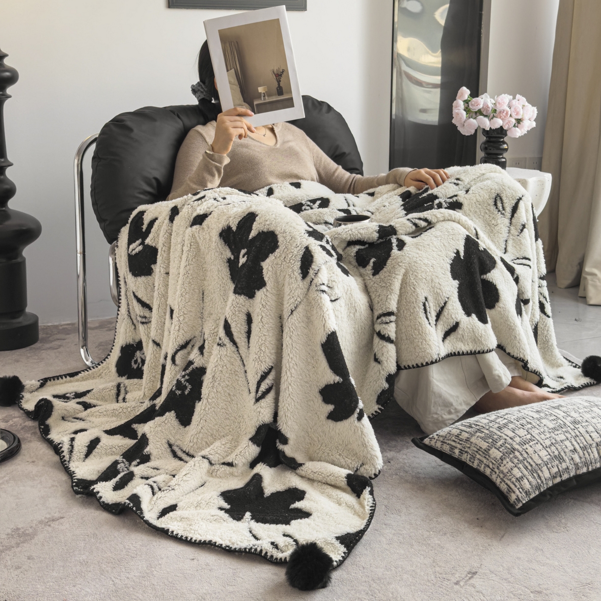 91家纺网 家纺一手货源 找家纺 潮邦创意家居 2025新款提花色织三角针工艺球毯毛毯毯子墨绒秘境 墨绒秘境系列-艺花