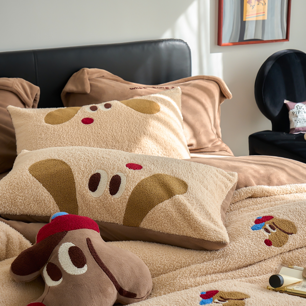 91家纺网 家纺一手货源 找家纺 禾时 2025新款保暖舒适蚂蚁绒牛奶绒毛巾绣四件套 班纳狗