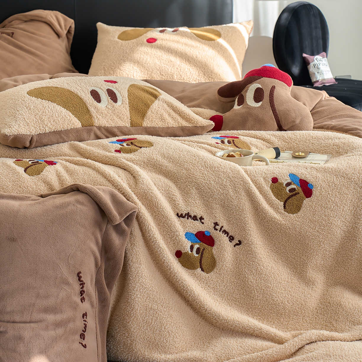 91家纺网 家纺一手货源 找家纺 （总）禾时 2025新款保暖舒适蚂蚁绒牛奶绒毛巾绣四件套