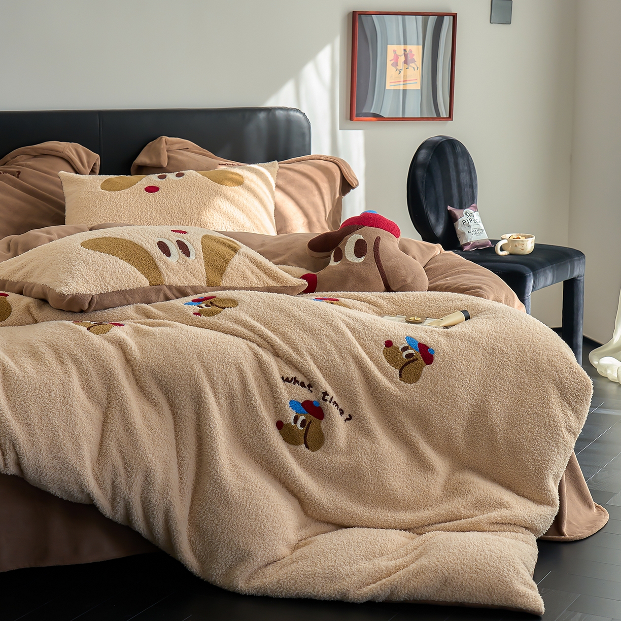 91家纺网 家纺一手货源 找家纺 禾时 2025新款保暖舒适蚂蚁绒牛奶绒毛巾绣四件套 班纳狗