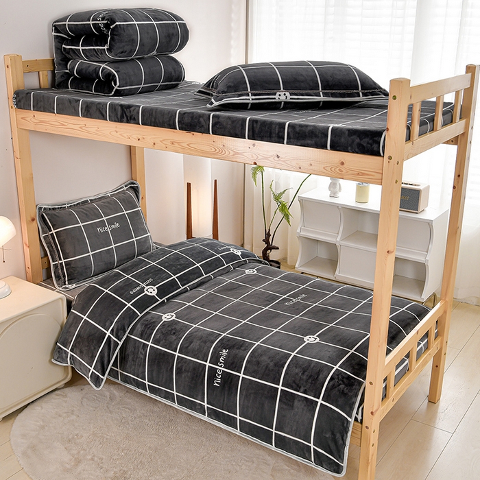 91家纺网 家纺一手货源 找家纺 （总）居尚2025直播爆款高克重印花牛奶绒法莱绒学生三件套 