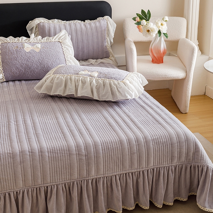 91家纺网 家纺一手货源 找家纺 菊上家纺 2025新款雕花绒牛奶绒夹棉床盖款四件套-蝴蝶仙子 蝴蝶仙子-紫