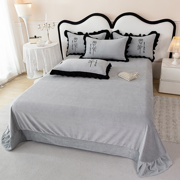 91家纺网 家纺一手货源 找家纺 （总）舒咪欧 2025新款加厚全消光全消光牛奶绒纯色法式刺绣花边款婚庆大红四件套