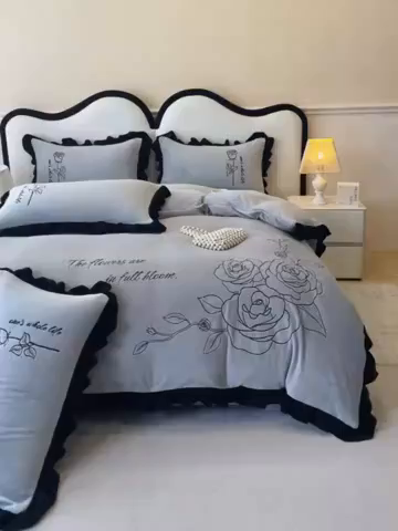 91家纺网 家纺一手货源 找家纺 （总）舒咪欧 2025新款加厚全消光全消光牛奶绒纯色法式刺绣花边款婚庆大红四件套