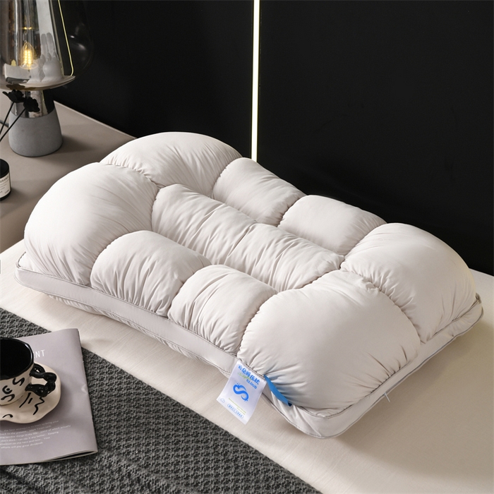 91家纺网 家纺一手货源 找家纺 （总）仁宇枕业 2025新款新品 日式软软糯糯面包羽丝绒舒适枕头枕芯