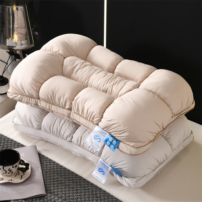 91家纺网 家纺一手货源 找家纺 （总）仁宇枕业 2025新款新品 日式软软糯糯面包羽丝绒舒适枕头枕芯