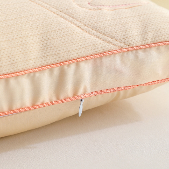 91家纺网 家纺一手货源 找家纺 （总）仁宇枕业 2025新款新品针织棉童趣猪宝宝枕头枕芯