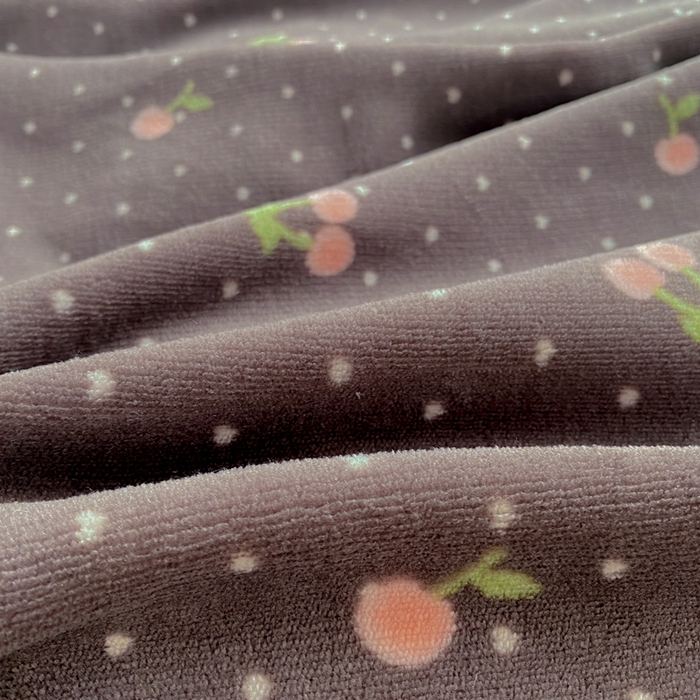 91家纺网 家纺一手货源 找家纺 云木里 2025新款热卖大宽花边牛奶绒床盖款四件套 复古樱桃