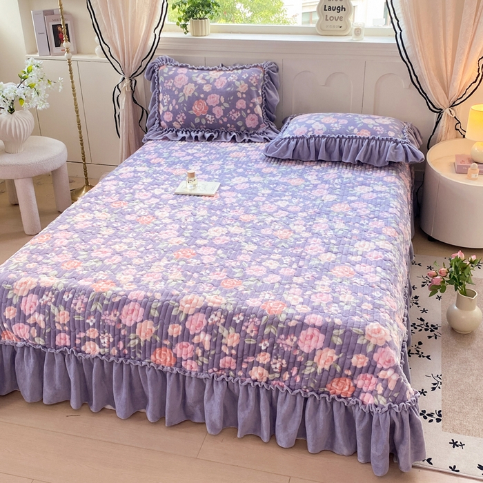 91家纺网 家纺一手货源 找家纺 云木里 2025新款热卖大宽花边牛奶绒床盖款四件套 花里梦