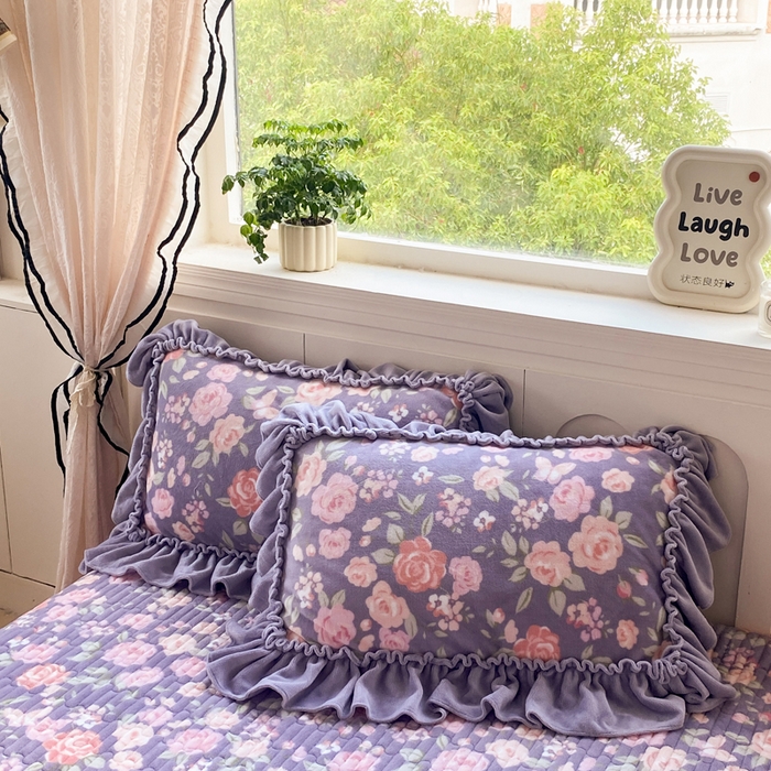 91家纺网 家纺一手货源 找家纺 云木里 2025新款热卖大宽花边牛奶绒床盖款四件套 花里梦