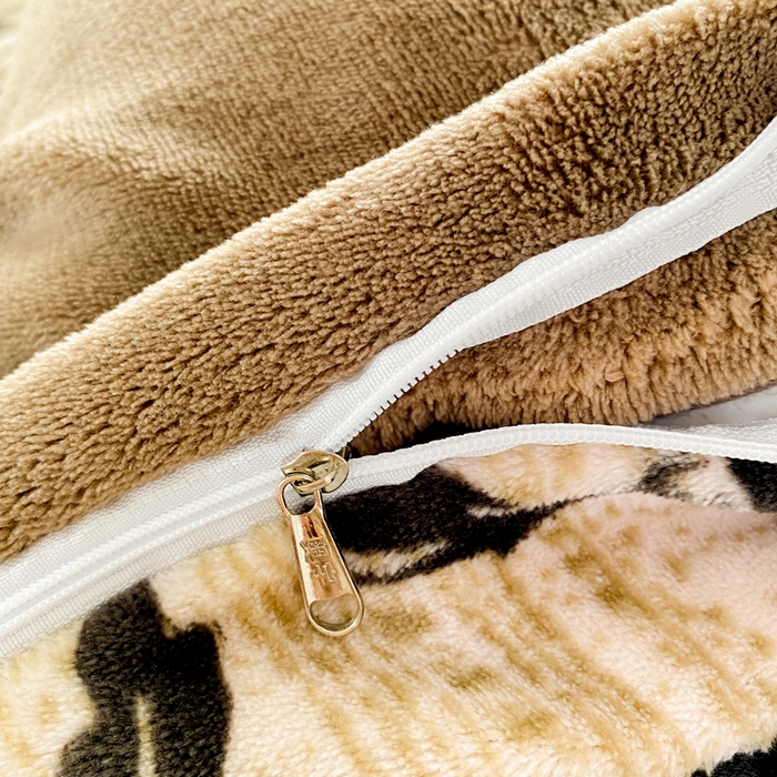 91家纺网 家纺一手货源 找家纺 云木里 2025新款热卖大宽花边牛奶绒床盖款四件套 玫瑰之约