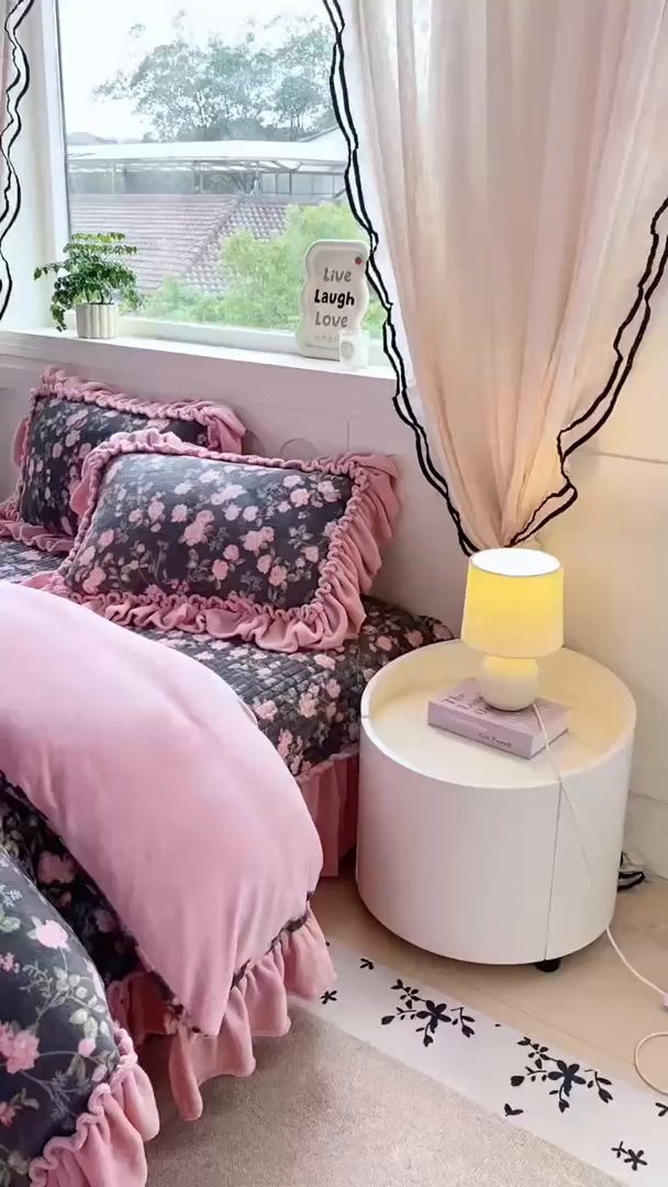 91家纺网 家纺一手货源 找家纺 云木里 2025新款热卖大宽花边牛奶绒床盖款四件套 幽香