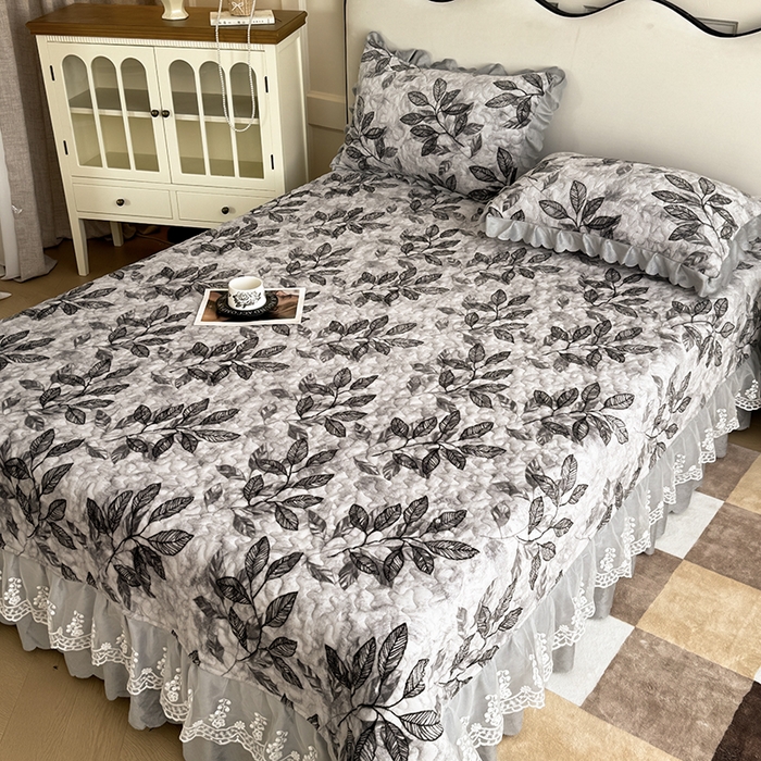 91家纺网 家纺一手货源 找家纺 雅眠居 2025新款直播爆款牛奶绒印花床盖四件套双层蕾丝花边床裙单件三件套 一路繁花