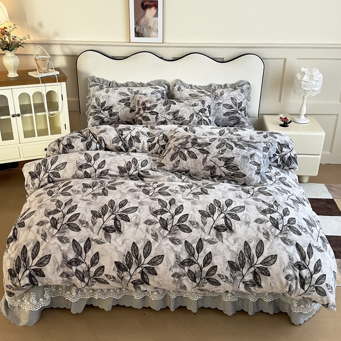 91家纺网 家纺一手货源 找家纺 雅眠居 2025新款直播爆款牛奶绒印花床盖四件套双层蕾丝花边床裙单件三件套 一路繁花