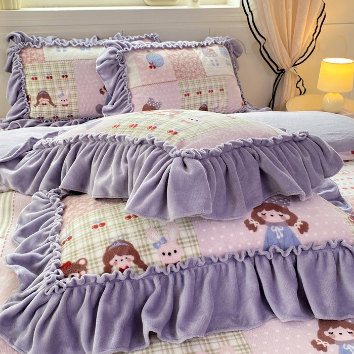 91家纺网 家纺一手货源 找家纺 云木里 2025新款热卖大宽花边牛奶绒床盖款四件套 紫色日记