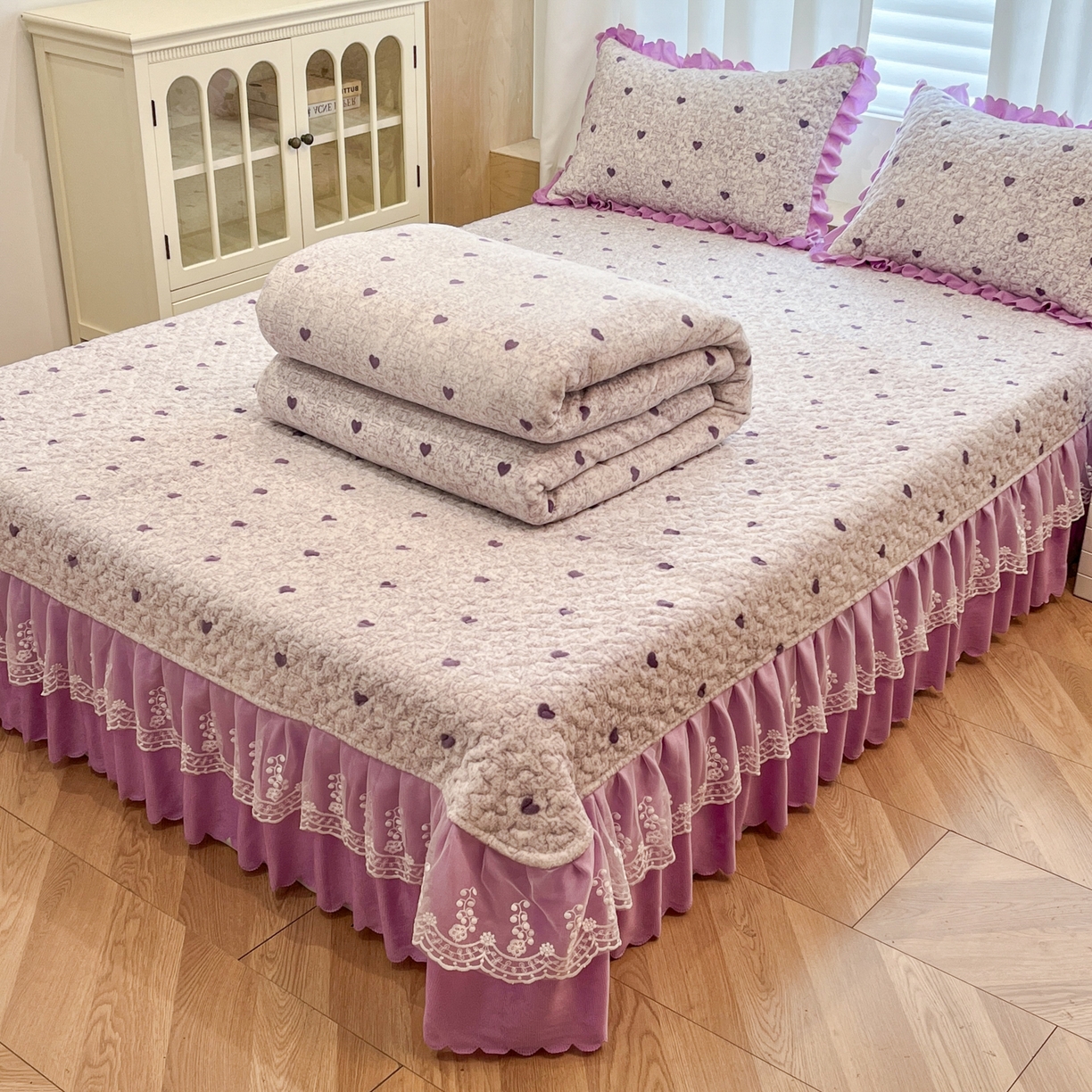 91家纺网 家纺一手货源 找家纺 （总）金梦家居 2025新款高克重牛奶绒印花床盖四件套