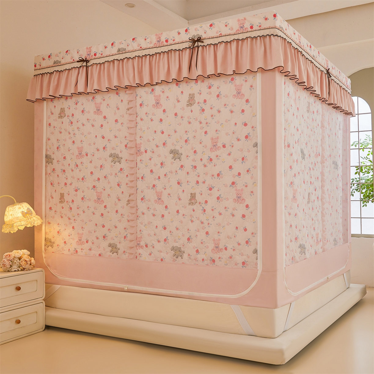 91家纺网 家纺一手货源 找家纺 （总）艾晶美家纺有限公司 2025新款韩版坐床夹棉保暖遮光蚊帐