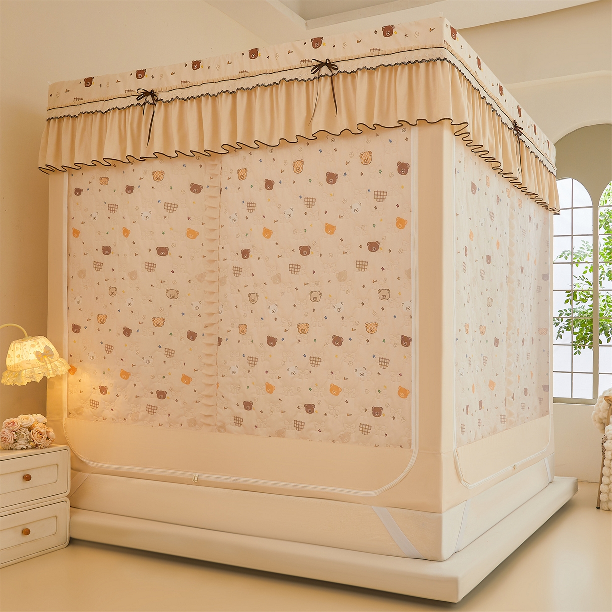 91家纺网 家纺一手货源 找家纺 艾晶美家纺有限公司 2025新款韩版坐床夹棉保暖遮光蚊帐 夹棉款-米格熊