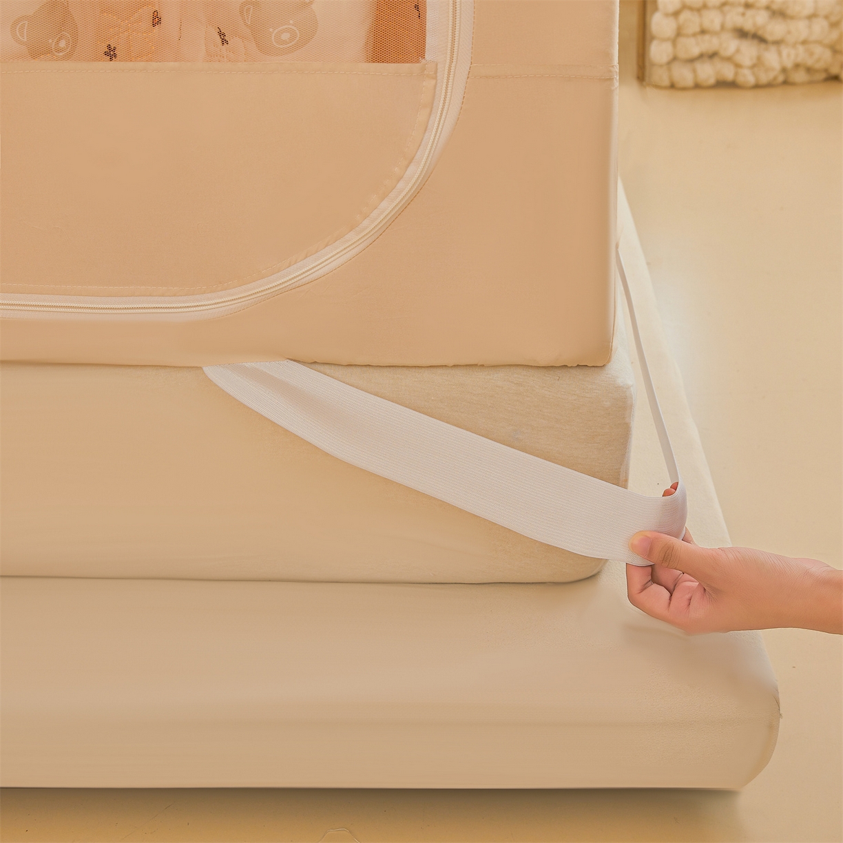 91家纺网 家纺一手货源 找家纺 艾晶美家纺有限公司 2025新款韩版坐床夹棉保暖遮光蚊帐 夹棉款-米格熊