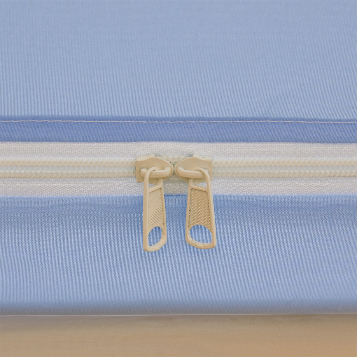 91家纺网 家纺一手货源 找家纺 艾晶美家纺有限公司 2025新款韩版坐床夹棉保暖遮光蚊帐 夹棉款-kmi瞄蓝