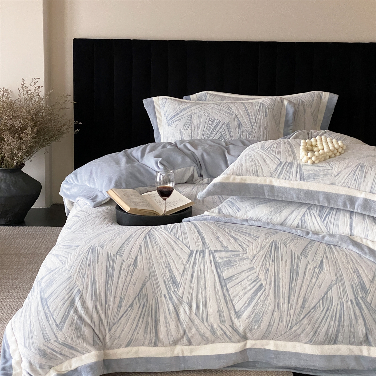 91家纺网 家纺一手货源 找家纺 （总）馨蕊 2025新款意大利进口雕花绒拼角工艺秋冬轻奢煦暖绒系列-绒慕笙 会员-10【券后控价268/288】