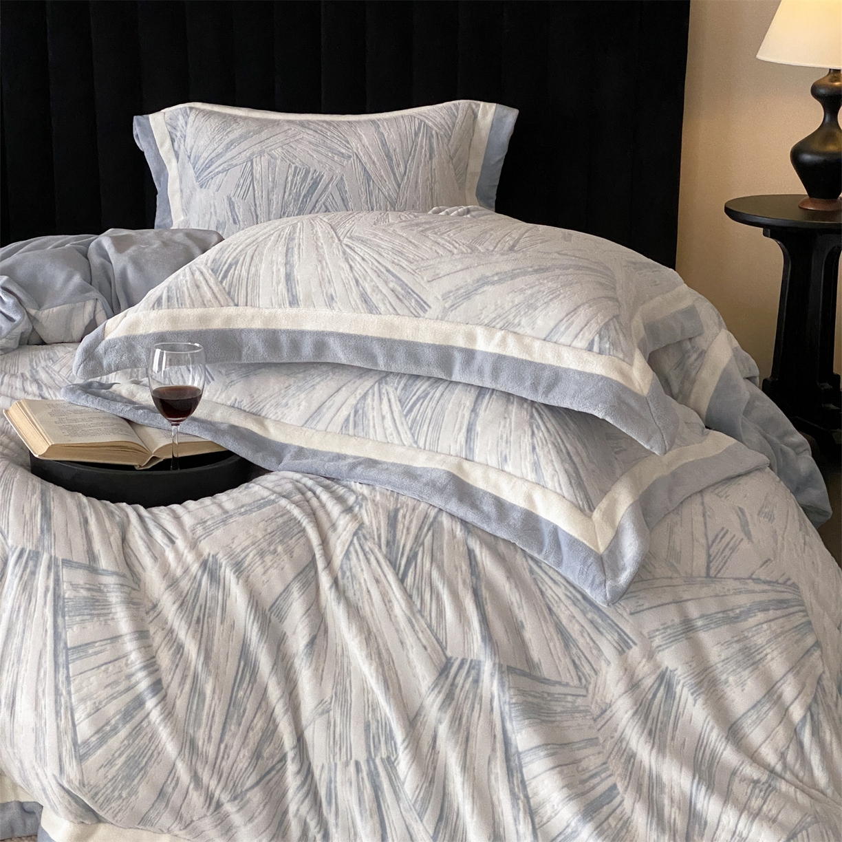 91家纺网 家纺一手货源 找家纺 （总）馨蕊 2025新款意大利进口雕花绒拼角工艺秋冬轻奢煦暖绒系列-绒慕笙 会员-10【券后控价268/288】