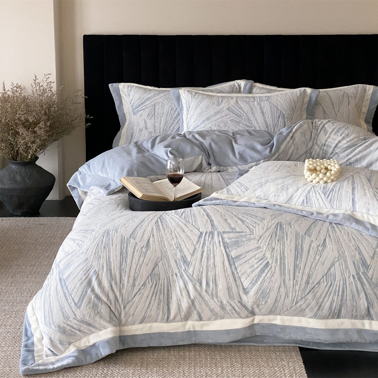 91家纺网 家纺一手货源 找家纺 馨蕊 2025新款意大利进口雕花绒拼角工艺秋冬轻奢煦暖绒系列-绒慕笙 会员-10【券后控价268/288】 绒慕笙-北卡蓝