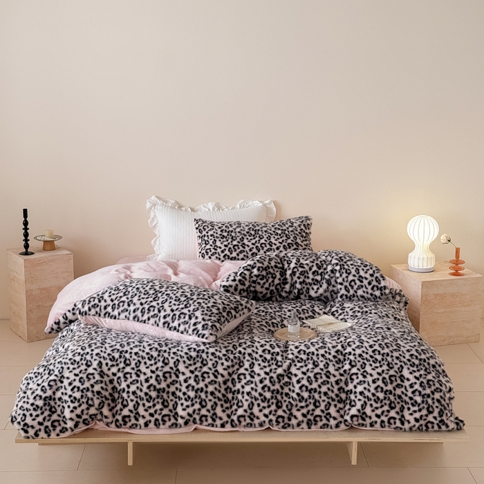 91家纺网 家纺一手货源 找家纺 （总）九花鹿 2025新款丹麦皮草绒水貂绒四件套