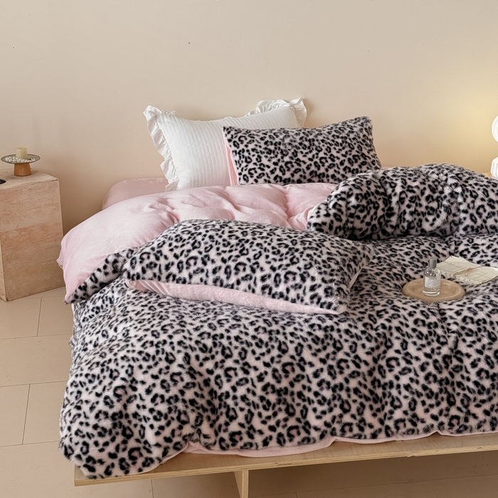 91家纺网 家纺一手货源 找家纺 （总）九花鹿 2025新款丹麦皮草绒水貂绒四件套