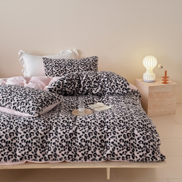 九花鹿 2025新款丹麦皮草绒水貂绒四件套 豹纹-粉